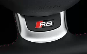   Audi R8 V10 Spyder - 2012