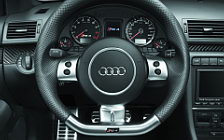   Audi RS4 - 2005