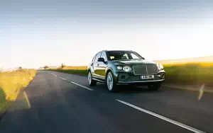 Обои автомобили Bentley Bentayga Hybrid (Viridian) UK-spec - 2021