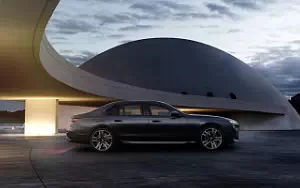 Обои автомобили BMW 760i xDrive M Sport US-spec - 2022