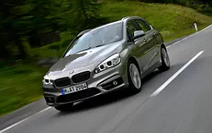   BMW 225i Active Tourer - 2014
