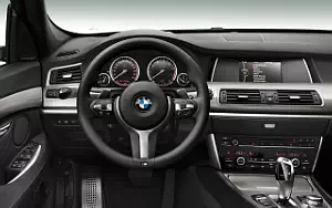   BMW 550i Gran Turismo M Sport Package - 2013