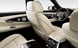   BMW 5 Series Touring Individual - 2013