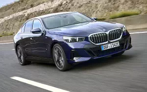   BMW i5 eDrive40 M Sport (Tanzanite Blue Metallic) - 2023