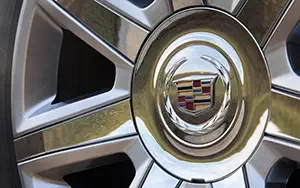   Cadillac Escalade - 2014