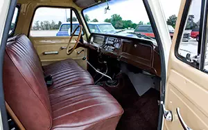   Chevrolet Suburban - 1966