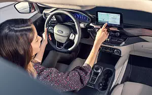   Ford Escape Hybrid SE - 2019