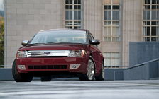   Ford Taurus - 2008