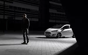   Ford Fiesta Black & White - 2015