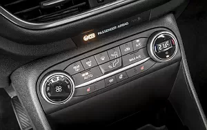   Ford Fiesta Titanium 3door - 2017