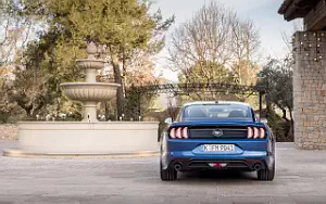 Обои автомобили Ford Mustang EcoBoost Fastback (Lightning Blue) EU-spec - 2017