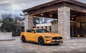 Обои автомобили Ford Mustang GT Fastback (Orange Fury) EU-spec - 2017