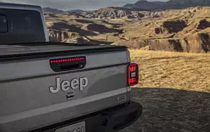   Jeep Gladiator Overland - 2019