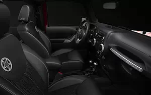   Jeep Wrangler Unlimited Freedom - 2014