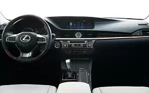   Lexus ES 350 US-spec - 2015
