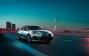   Lexus ES 300h F SPORT - 2018