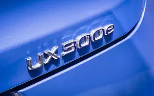   Lexus UX 300e - 2020