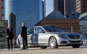   Mercedes-Maybach S600 US-spec - 2009