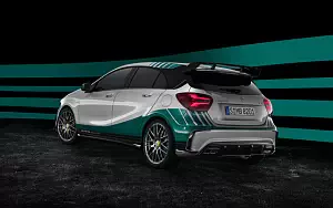   Mercedes-AMG A 45 4MATIC Champions Edition - 2015
