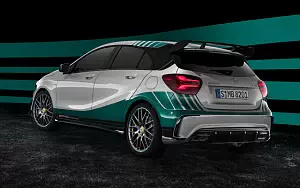   Mercedes-AMG A 45 4MATIC Champions Edition - 2015