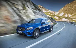   Mercedes-Benz GLC 250 4MATIC Coupe AMG Line - 2016