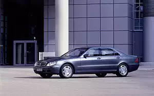   Mercedes-Benz S600 W220 - 1999