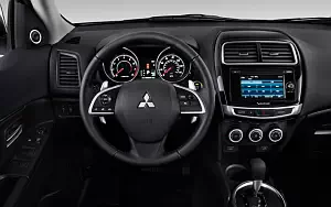   Mitsubishi Outlander Sport SE US-spec - 2015