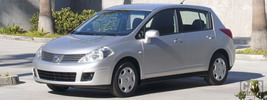 Nissan Versa Hatchback - 2007
