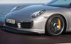   Porsche 911 Turbo S - 2013