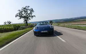   Porsche 911 Carrera Cabriolet (Gentian Blue Metallic) - 2019
