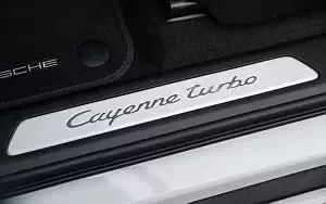   Porsche Cayenne Turbo Coupe (Carrara White Metallic) - 2019