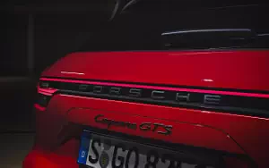 Обои автомобили Porsche Cayenne GTS - 2020
