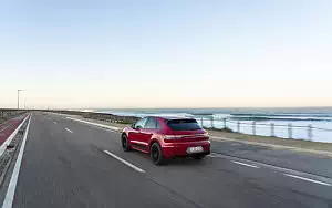   Porsche Macan GTS (Carmine Red) - 2020