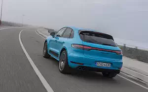   Porsche Macan GTS (Miami Blue) - 2020