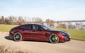 Обои автомобили Porsche Panamera 4 E-Hybrid SportDesign Package (Cherry Metallic) - 2020