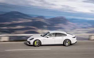   Porsche Panamera Turbo S E-Hybrid (Carrara White Metallic) - 2020