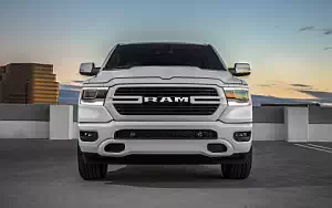   Ram 1500 Big Horn Crew Cab Sport Appearance Package - 2018