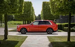   Rolls-Royce Cullinan Fux Orange - 2019