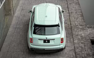   Rolls-Royce Cullinan Black Badge Mid-Century Modern - 2021