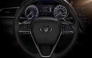   Toyota Camry XSE US-spec - 2017