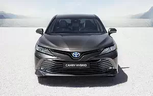   Toyota Camry Hybrid - 2019
