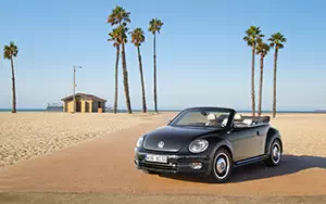   Volkswagen Beetle Cabriolet 50s Edition - 2012