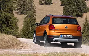   Volkswagen CrossPolo - 2014