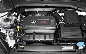   Volkswagen Golf GTI 5door - 2013