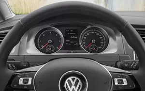   Volkswagen Golf TDI BlueMotion 5door - 2013