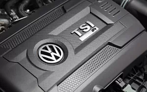   Volkswagen Golf R 5door - 2014