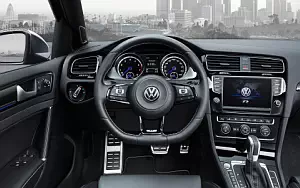   Volkswagen Golf R Variant - 2014