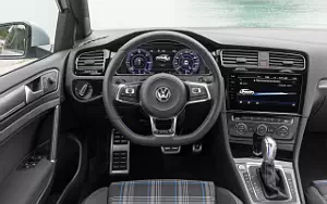   Volkswagen Golf GTE - 2017