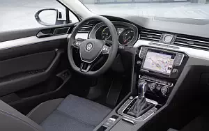   Volkswagen Passat GTE - 2015