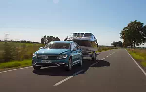   Volkswagen Passat Alltrack - 2016